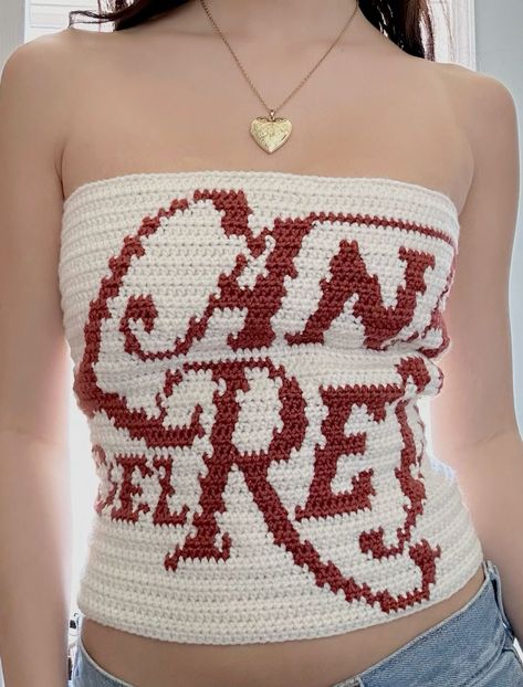 Crochet Lana Del Rey, Things To Crochet, Crochet Clothing And Accessories, Kawaii Crochet, Crochet Design Pattern, Crochet Fashion Patterns, Fun Crochet Projects, Crochet Things, Crochet Inspo