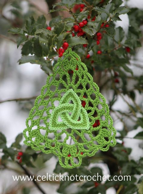 Crochet Celtic Knot Christmas Tree, Crochet Tree Of Life Pattern Free, Celtic Knot Crochet Pattern Free, Yule Crochet Patterns Free, Celtic Christmas Tree, Yule Crochet Patterns, Thread Crochet Christmas Ornaments Free, Pagan Crochet Patterns Free, Celtic Crochet Patterns