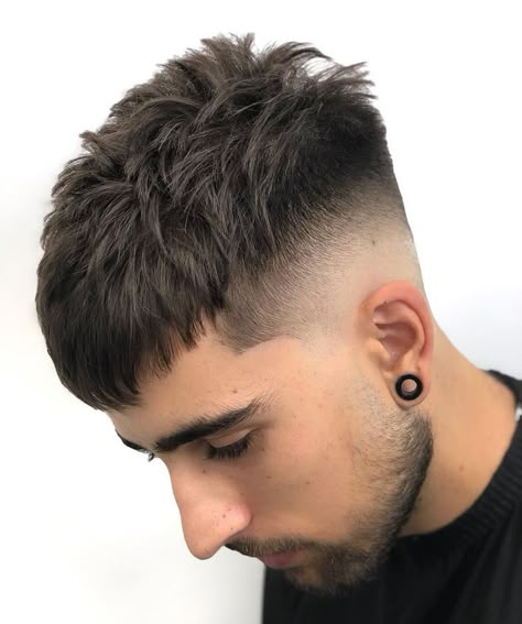 Short Fade Haircut, Styling Hacks, Mens Haircuts Short Hair, Crop Haircut, Gents Hair Style, Men Haircut Curly Hair, New Hair Do, Mens Hair Colour, Mens Haircuts