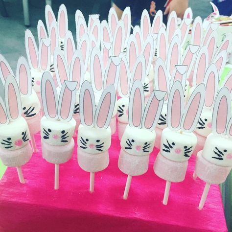 Bunny Birthday Theme, Easter Decoration Ideas, Easter Crafts Ideas, Easter Office Decorations, Class Treats, Easter Birthday Party, Creative Easter Baskets, Easter Crafts Preschool