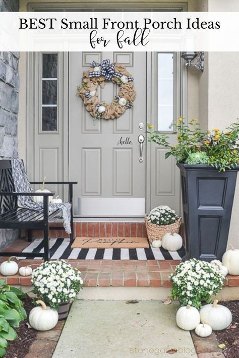 Small Fall Porch, Transitional Home Decor Ideas, Fall Porch Decorating Ideas, Big Front Porches, Front Porch Garden, Upscale Decor, Mums In Pumpkins, Front Door Decal, Fall Mums