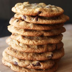 Crispy Chocolate Chip Cookies, Cookie Recipes From Scratch, Make Chocolate Chip Cookies, Popular Cookies, Classic Cookies Recipes, Crispy Cookies, Baking Recipes Cookies, Chewy Chocolate Chip, Holiday Cookie Recipes