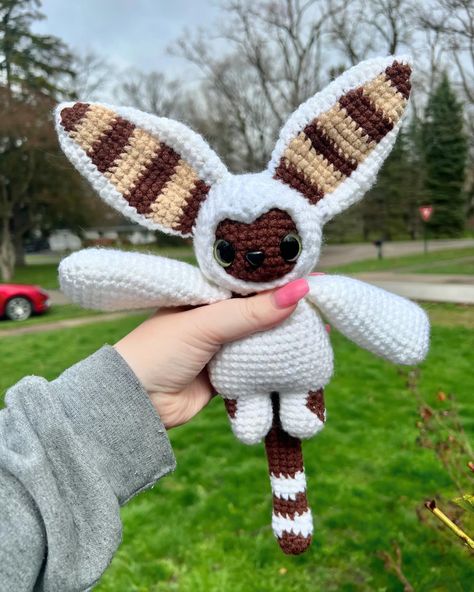 Did you know Momo represents hope in avatar the last air bender? I cannot get over how much I love momo! Pattern by: @bobliblo_yarn releasing tmr 4-23!! Y’all need this pattern!! Tags 🏷️ #crochetpatterntest #crochettestersofinstagram #crochet #crocheting #crochetando #crochetaddict #crochetersofinstagram #crochetinspiration #atla #avatar #avatarthelastairbender #momo #avatarfanart #appaandmomo #handmade #plushies #plushiesofinstagram SEO 🌸 Avatar the last airbender crochet, momo pattern,... Crochet Momo Avatar, Momo Crochet Pattern, Crochet Avatar The Last Airbender, The Last Airbender Crochet, Avatar The Last Airbender Crochet, Momo Atla, Avatar Momo, Avatar Crochet, Momo Avatar