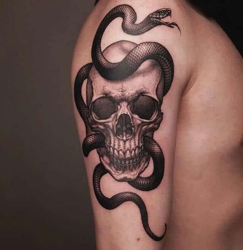 Skull And Snake Tattoo, Istanbul Tattoo, Skull And Snake, Skull Sleeve Tattoos, Kunst Tattoos, Blackwork Tattoos, Snake Tattoo Design, Inspiration Tattoos, Spooky Tattoos