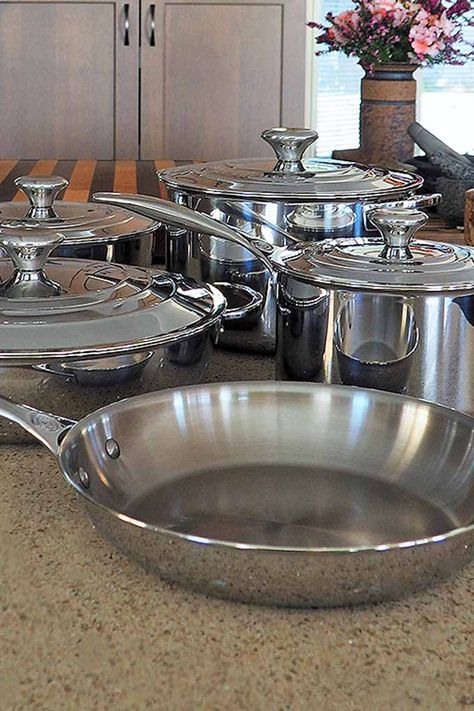 Cookware Packaging, Crown Molding Kitchen, Cookware Design, Best Cookware, Cookware Essentials, Cookware Organization, Cookware Storage, Kitchen Gear, Stainless Steel Pans