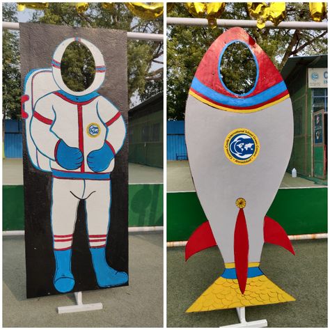 Astronaut Photobooth, Rocket Photobooth for Science Day Stem Booth Ideas, Selfie Decoration Ideas, Science Day Decorations, Science Expo Ideas, Science Fair Decoration Ideas, Science Photo Booth, Selfie Booth Ideas, Space Photo Booth, Photobooth Ideas Creative