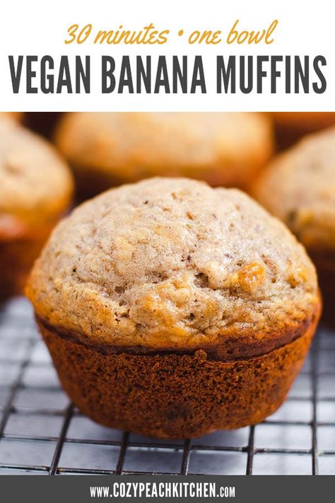 Muffins Chocolate Chip, Vegan Banana Muffins, Medicine Tips, Vegan Muffins, Vegan Banana, Starters Recipes, Vegan Dessert Recipes, Banana Muffins, Vegan Sweets