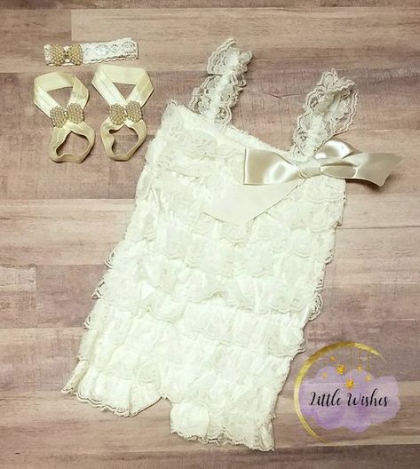 Check out this item in my Etsy shop https://www.etsy.com/listing/660229552/baby-girl-ivory-romper-lace-with Outfit Photoshoot, Barefoot Sandals Baby, White Lace Romper, White Romper, Newborn Outfit, Newborn Headbands, Girls Wardrobe, Lace Romper, Photoshoot Outfits