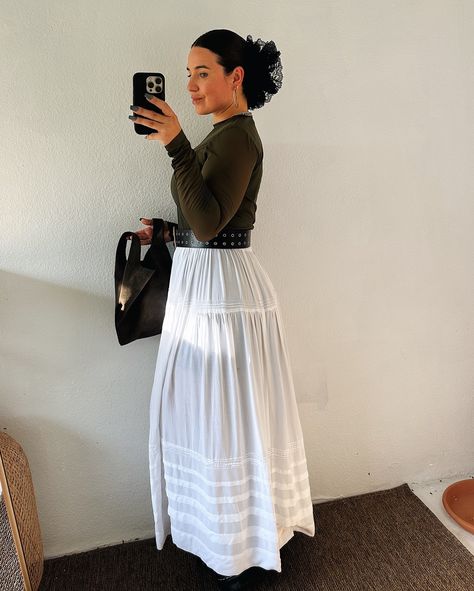 I duped the viral Doen skirt! A while back @fenamakes posted about the Doen Sebastiane skirt on her stories and I fell in love! I set about doing a little math and pulled out some rayon challis. The top panel is 1.5”X the width of my hips, with a finished length of 9.5”, make sure you factor in seam allowance, the width needed to cover your elastic waistband, and the amount of pleats and pintucks you want to add, more info on this below. The bottom panel has a finished length of 31” and... Pin Tucks, I Fall In Love, Thing 1