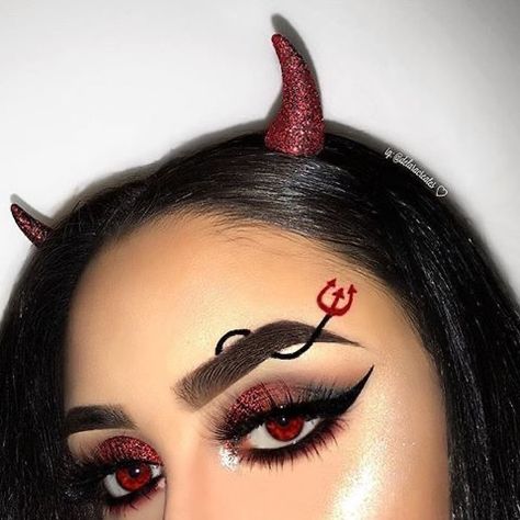 Nem Halloween Makeup, Devil Makeup Halloween, Maquillage Halloween Simple, Makeup Clown, Halloween Makeup Clown, Devil Makeup, Halloweenský Makeup, Halloween Make-up Looks, Holloween Makeup