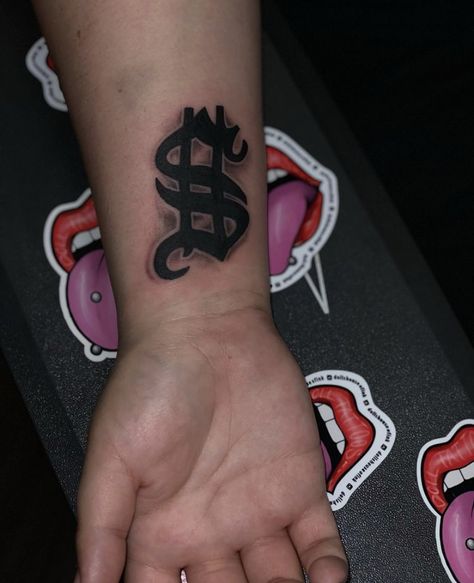 Gangsta Tattoos Hand, Dollar Sign Tattoo On Finger, Finger Tattoos Money Sign, Hahaha Tattoo, Money Bag Hand Tattoo, Hustle Tattoos For Women, Money Sign Tattoo On Neck, Gangster Tattoos For Women, Thug Tattoos For Women