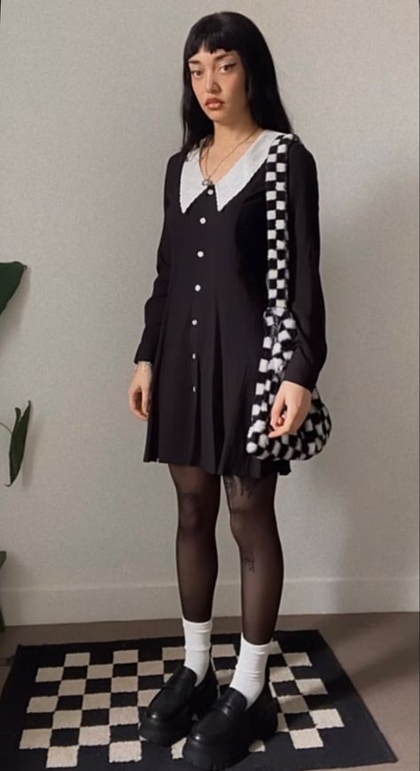 Cute Casual Goth Outfits, Wicked Outfit, 60s Goth Fashion, Simple Trad Goth Outfits, Goth Balletcore, Casual Victorian Goth Outfits, Preppy Goth Outfits, Goth Academia Outfit, Grunge Skater Outfits