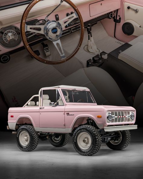 1973 Classic Ford Bronco, Vintage Pink Bronco, Vintage Ford Bronco Pink, Pink Ford Truck, 1973 Ford Bronco, Ford Bronco Vintage, Does Bronco, Bronco Ford Vintage, Love Shack Fancy Bronco