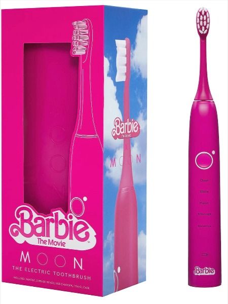 BARBIE THE MOVIE X MOON PINK ELECTRIC TOOTHBRUSH. Get an iconic, ultra-white smile with this limited-edition Pink Electric Toothbrush inspired by Barbie The Movie. The Electric Toothbrush is MOON’s rechargeable electric toothbrush with up to 36,000 sonic technology vibrations per minute for the deepest clean. 120 times more powerful than a manual toothbrush, to aid in stain prevention and gum health. Weird Hello Kitty Products, Pink Sonic, Hello Kitty Electric Toothbrush, Pink Electric Toothbrush, Barbiecore Aesthetic, Barbie The Movie, Funny Videos Of Nicki Minaj, Sonic Electric, Baby Barbie