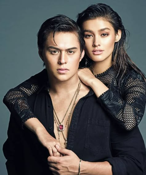 Husband Photoshoot, Enrique Gil And Liza Soberano, Family Posing Guide, Fashion Editorial Couple, Enrique Gil, Couples Modeling, Liza Soberano, Couple Poses Reference, Studio Photography Poses