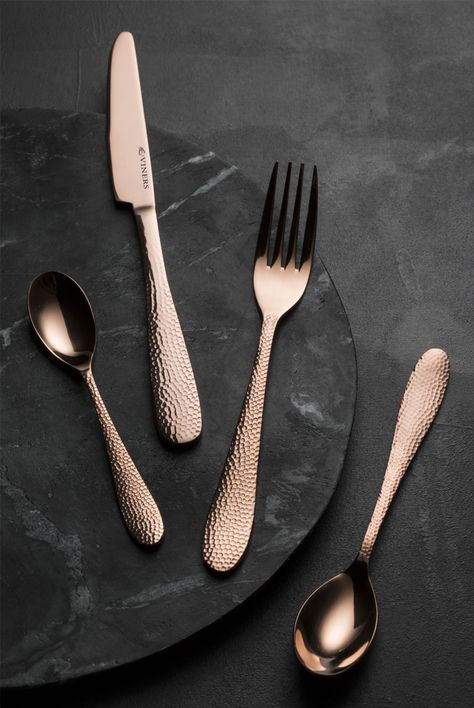 Glamour 16 Piece Copper Cutlery Set Cutlery Photography, Restaurant Cutlery, Start A Restaurant, Copper Cutlery, Kitchen Crockery, Black Utensils, Royal Kitchen, Starting A Restaurant, Rose Gold Kitchen