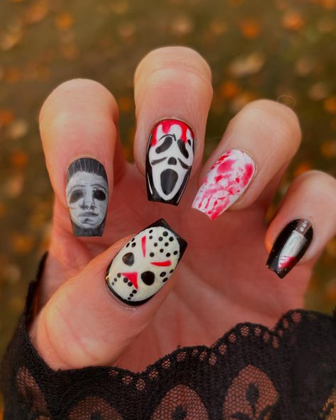 Thanks to my PR manager (my husband) 😂🤣he advised me to do this classic horror film compilation, I’m so glad he did! You still have a few more days to order Halloween sets! #halloweennails #pressons#pressonnails #naildesigner #nailsofinstagram #jasonmask #screammovie #halloweennailsdesign #coffinnails#trendingnails #nailart #halloween#thepressonacademy #trendingnailart Nailart Halloween, Jason Mask, Scream Movie, Horror Film, Film Set, Classic Horror, Fun Challenges, Horror Films, Halloween Nails