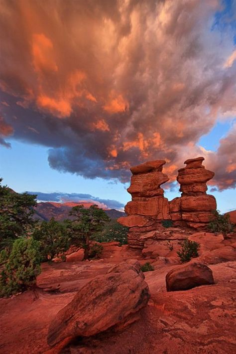 Siamese Twins in Garden of the Gods, Colorado Springs, Colorado Siamese Twins, Garden Of The Gods, Colorado Vacation, Colorado Usa, Colorado Travel, Colorado Mountains, Denver Colorado, Rock Garden, Colorado Springs