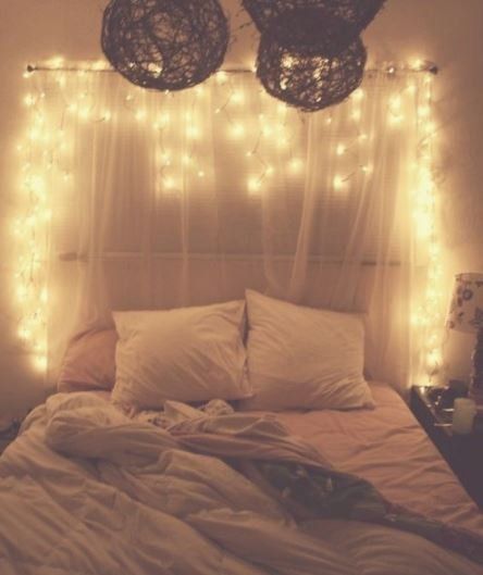 20 Easy Ways To Revamp Your Boring Room Into A Cozy Paradise With Fairy Lights Headboard Curtains, Lights Hanging, Light Ideas, Shared Bedroom, Christmas Decorations Bedroom, Romantic Bedroom, Fairy Light, Christmas Bedroom, Bedroom Goals