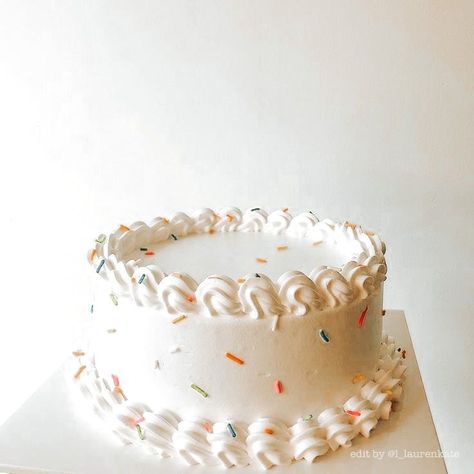 Small White Birthday Cake, Simple White Birthday Cake, White Birthday Cake, Buttercream Birthday Cake, White Birthday Cakes, White Cakes, Homemade Birthday Cakes, 3rd Birthday Cakes, Sprinkle Cake