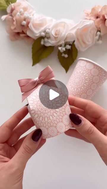 CRAFT ICON | Easy tutorial idea's

#diycrafts #craft #love #california | Instagram Gift Presentation Ideas, Craft Icon, Gift Presentation, Present Wrapping, Family Crafts, Paper Crafts Origami, Online Group, Simple Gifts, Holidays Christmas