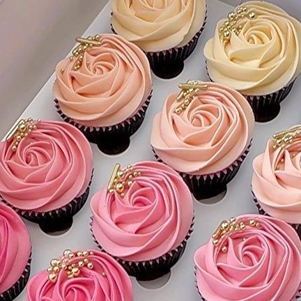 @cakestone20 on Instagram: "Pink ombré rosette cupcakes with gold detail for a baby shower 💕🐣🧁 • • • • • #cakestone #cakestone20 #floralcupcakes #rosettes #rosettecupcakes #ombrerosettecake #ombrecupcakes #ombrepink #pinkombrecake #rosettecakes #rosette #ombre #ombrecake #reels #reelsofinsta #reelitfeelit #bakingreels #cakedecoratingreels #wiltoncakes #decoratingreels #tutorial #reellife #cupcakereels #trendingreels #oddlysatisfying #edibleart #cakereel #buttercreamrosettes" Pink And Rose Gold Cupcakes Birthday, Pink Ombre Cupcakes, Ombré Cupcakes, Pink And Gold Cupcakes, Rosette Cupcakes With Sprinkles, Ombre Cupcakes, Sunshine Cakes, Pink Rosette Cupcakes, Ombré Rosette Cake