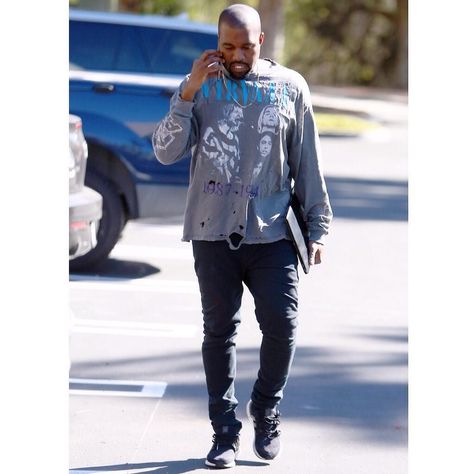 Kanye at his office in Calabasas. November 19. by teamkanyedaily #SoleInsider Nirvana Shirt Outfit, Vintage Nirvana, Nirvana Shirt, Shirt Outfit Men, His Office, Adidas New, Mens Outfit Inspiration, Vintage T Shirts, Kanye West