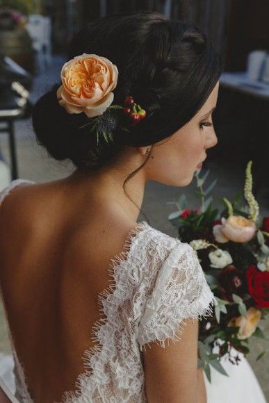 26 Festive Ideas for a Mexican Wedding Theme Braids Mexican, Mexican Wedding Theme, Wedding Ideas Bridesmaids, Mexican Braids, Mexican Wedding Ideas, Mexican Inspired Wedding, Mexican Hairstyles, Mexican Themed Weddings, Rustic Winter Wedding