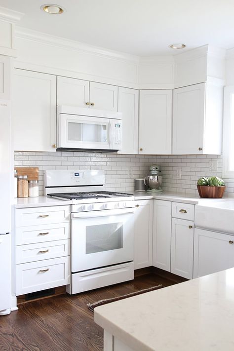 The 100+ Year Old Style That's Suddenly the Hottest Thing in Kitchens Mcgee Kitchen, White Kitchen Appliances, Kitchen Remodel Cost, Diy Kitchen Remodel, White Appliances, All White Kitchen, New Kitchen Cabinets, Classic Kitchen, Studio Mcgee