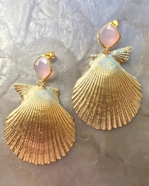 Shell Earrings Large, Shell-shaped Jewelry With Matching Earrings For The Beach, Summer Shell-shaped Shell Earrings, Shell-shaped Beach Earrings, Luxury Shell-shaped Statement Earrings, Art Coquillage, Shell Ornaments, Shell Crafts Diy, Fashion Jewelry Sets