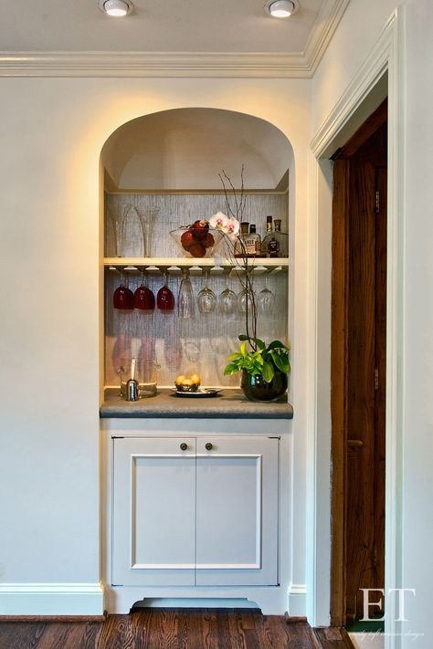 Mini Mud Room Ideas, Built In Bar Ideas, Built In Coffee Bar Ideas, Small Built In Bar, Diy Built In Bar, Closet Bars, Built In Wine Bar, Ideas For Wall Decor, Built In Bar Cabinet