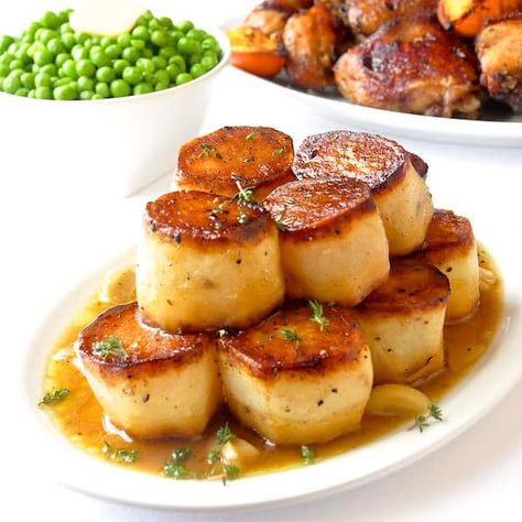 Potatoes Fondant, Potatoe Ideas, Festive Buffet, Potatoe Recipe, Easy Weekday Dinners, Cooking And Baking Recipes, Fondant Potatoes, Potatoes Roasted, Fancy Dinner Recipes