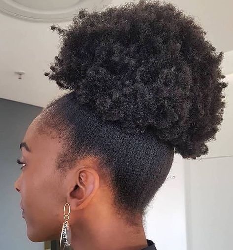 Twisted Hair, Hair Puff, Transitioning Hairstyles, Type 4 Hair, Afro Textured Hair, 4c Natural, Beautiful Natural Hair, 4c Natural Hair, Pelo Afro