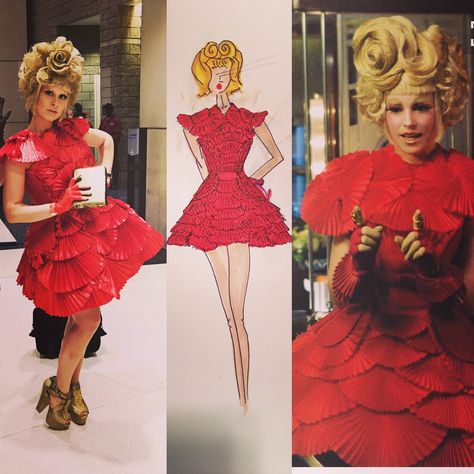 Effie Trinket Cosplay, Effie Outfits, Mcqueen Couture, Games Outfits, Alexander Mcqueen Couture, Hunger Games Outfits, Fan Dress, Capitol Couture, Hunger Games Fashion