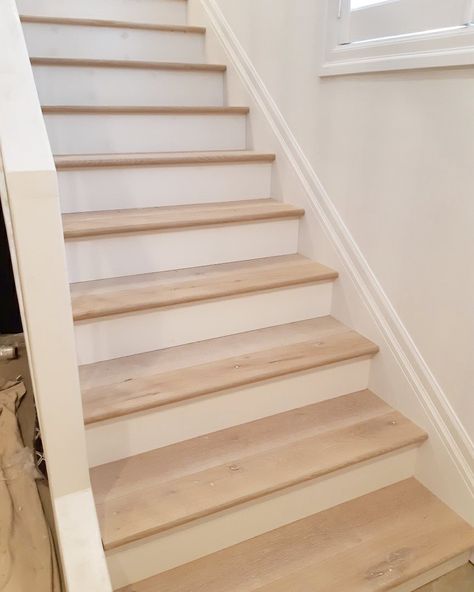 White And Wooden Staircase, Wood Stair Treads With White Risers, Oak Stair Treads White Risers, Natural Wood And White Stairs, White Washed Stairs, Dark Stair Treads Light Floors, White Oak Stair Treads, White And Wood Stairs, White And Wood Staircase