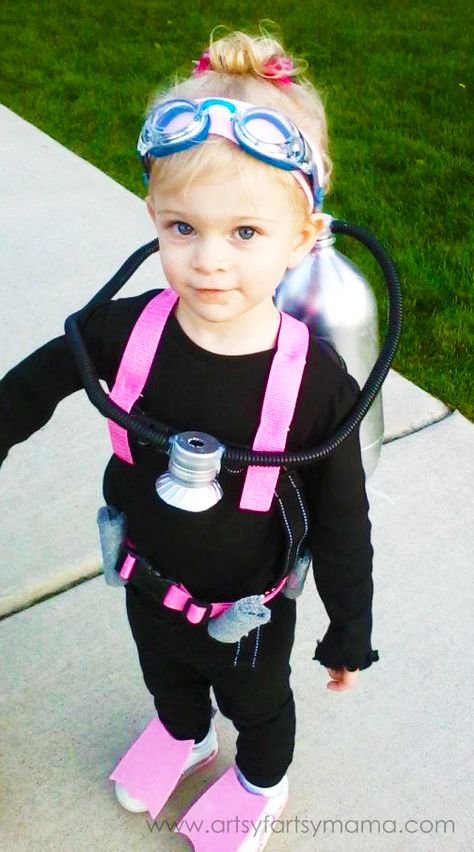 Scuba Diver Costume, Halloween Costume Toddler Girl, October Fest, Costume Carnaval, Toddler Girl Halloween, Diy Halloween Costumes For Kids, Homemade Halloween Costumes, Diy Kostüm, Diy Toddler