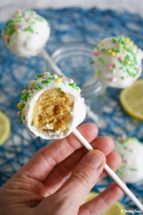 Lemon Cake Pops Recipe, Lemon Cake Pops, Candy Wafers, Cookies Bars, Boxed Cake, Cake Pops How To Make, Cake Pop Recipe, Spring Desserts, Lemon Flavor