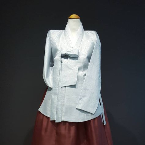 Clean. Simple. Elegant. This hanbok will be worn by the bride's grandmother who always wanted to wear a dangui (the longer jacket style)… Simple Elegant, Jacket Style, Ruffle Blouse, Long Sleeve Blouse, Mint, How To Wear