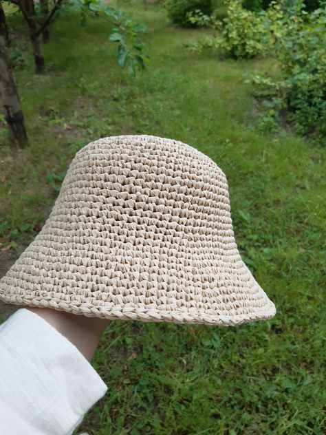 Raffia Crochet #Hat Pattern, Bucket Hat Tutorial, DIY and How To, Gift for Crocheters Bucket Hat Tutorial, Raffia Crochet, Raffia Hat, Hat Tutorial, Crochet Daisy, Summer Hat, Tutorial Diy, Crochet Hat Pattern, Crochet Hat