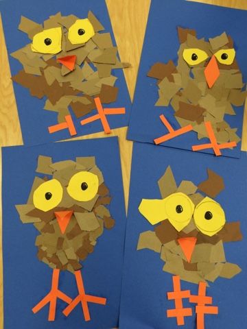 Kindergarten Owlets    I love starting off the school year with a Kindergarten project centered around ripping/tearing paper. These owlets ... Tearing Paper, September Art, Kindergarten Art Lessons, Kindergarten Projects, Preschool Art Projects, Letter Crafts, Preschool Alphabet, Kindergarten Art Projects, October Art