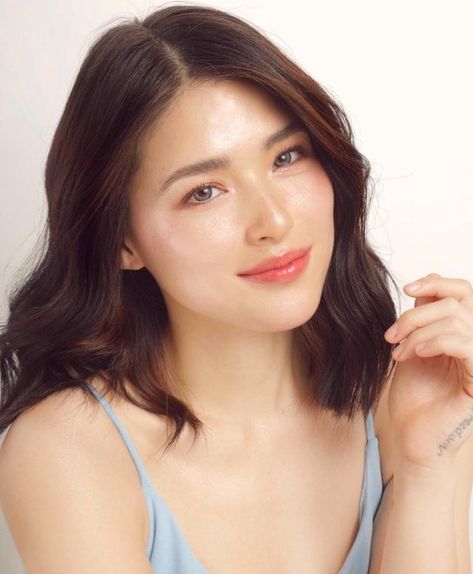 Kylie Padilla Aesthetic, Filipino Celebrities, Kylie Padilla, Birthday Makeup Looks, Birthday Makeup, Faded Hair, Photo Pose For Man, Photo Pose, Cute Poses