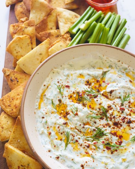 Pesto Yogurt Dip, Spicy Yogurt Dip, Spicy Greek Yogurt Dip, Yogurt Dip For Chicken, Easy Yogurt Dip, Greek Yogurt Dips For Veggies, Green Yogurt Dip, Yogurt Recipes Savory, Savoury Greek Yogurt Recipes