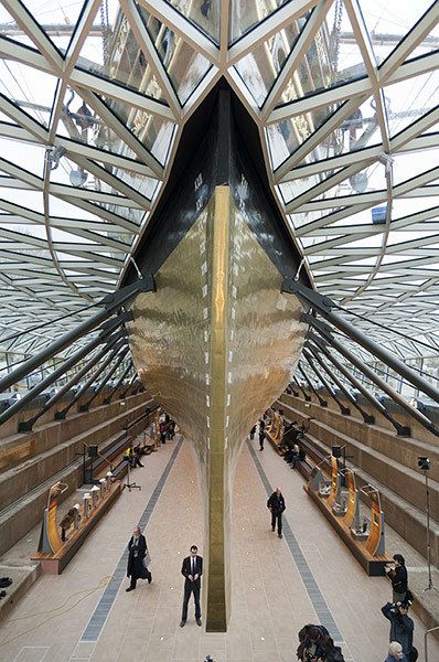 bow of the restored Cutty Sark photo by Nils Jorgensen_Rex Features Greenwich London, Cutty Sark, Love London, Tableau Art, London Town, London Calling, To Infinity And Beyond, Tall Ships, Amazing Architecture