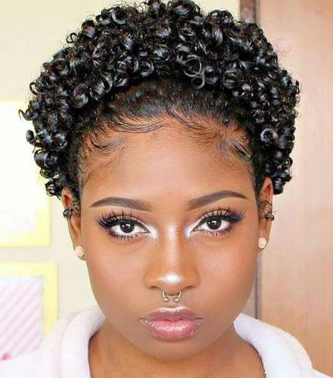 Afro Hair Bun, Natural Hair Haircuts, Cabello Afro Natural, Short Hair Designs, Short Natural Curly Hair, Natural Hair Cuts, Natural Hair Short Cuts, Natural Afro Hairstyles, Short Sassy Hair