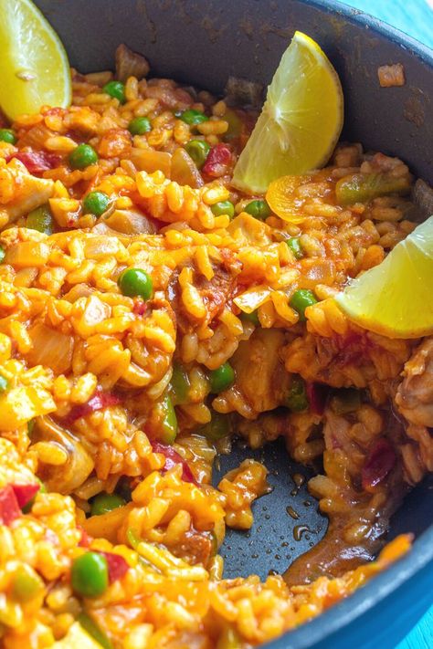 Chicken And Chorizo Paella Recipe, Chorizo Paella Recipe, Chicken And Chorizo Paella, Chorizo Paella, Easy Paella, Chicken And Chorizo, Chorizo Recipes, Busy Person, Paella Recipe