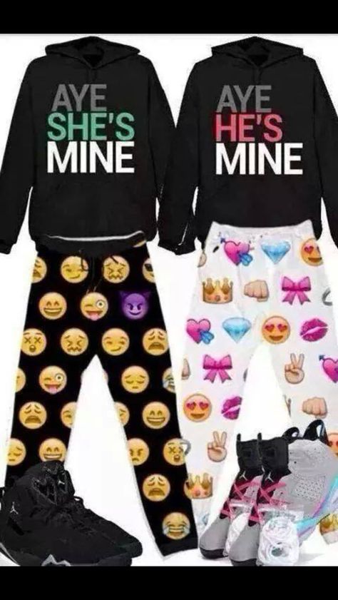 Cute couple emoji outfit. Jordans Pink, Couple Sweaters, How To Wear Jordans, Jordans Outfits, Emoji Clothes, Couples Clothes, Matching Hoodies For Couples, Couple Matching Outfits, Style Couple