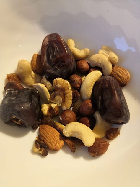 Nuts should be used in small quantities and then consumed on their own, with dried fruit or with your salad. Never mix nuts with fresh fruit because the fruit is digested very quickly while nuts are digested very slowly. #rawdiet #frugivore #nuts #driedfruit #almonds #cashew #dates #rawbowl #healthyrawfood #rawfood #rawvegan #rawveganfood #rawveganrecipe Health Nut Aesthetic, Nuts Aesthetic, Lake Core, Almond Daughter, Dates Fruit, Savory Dessert, Dry Fruit, Raw Diet, Food Therapy