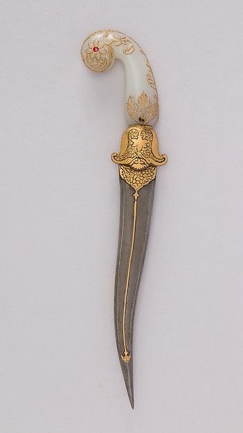 Dagger (Khanjar). Date: 18th–19th century. Culture: Indian. Medium: Jade, steel, iron, gold, ruby. Knife Aesthetic, Pretty Knives, Dagger Knife, Cool Knives, Knife Making, Metropolitan Museum Of Art, Swords, Antique Gold, 19th Century