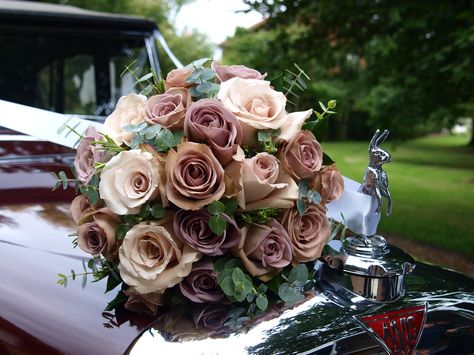 https://flic.kr/p/da6EGf | Hand tied bouquet using amnesia and quicksand roses, eucalyptus | Vintage bouquet by Gill Pike Florist Quicksand Rose, Amnesia Rose, Vintage Bouquet, Speed Bump, Rose Wedding Bouquet, Hand Tied Bouquet, Flower Arrangements Simple, Floral Arrangements Diy, Bouquet Arrangements