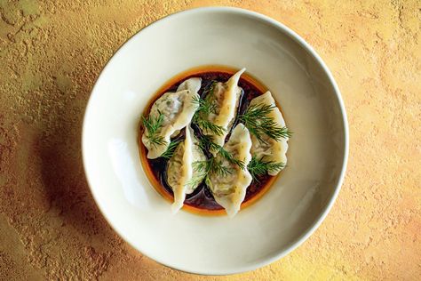 Seafood Dumplings, American Chinese Food, Michelin Food, List Of Food, Michelin Chef, Michelin Star Food, Pasta Roller, Michelin Star Chef, Japanese Kitchen